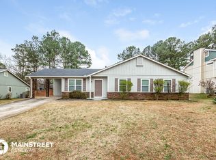 351 Chase Woods Cir, Jonesboro, GA 30236