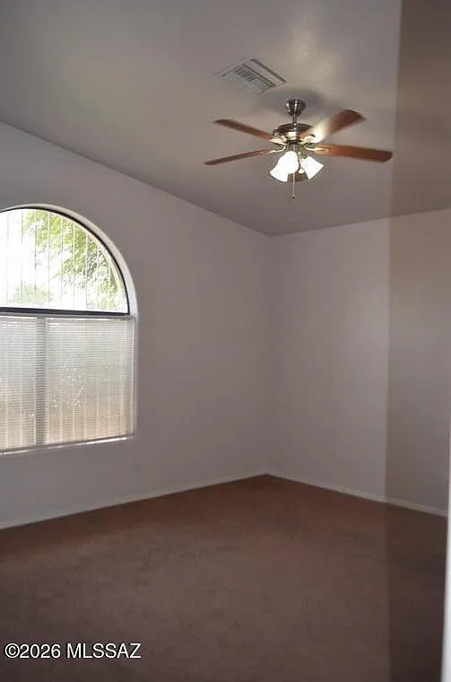 3 bed, 2.0 bath, 1917 sqft, $1,895 — Photo 2