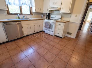 471 Albemarle Rd, Newtonville, MA 02460