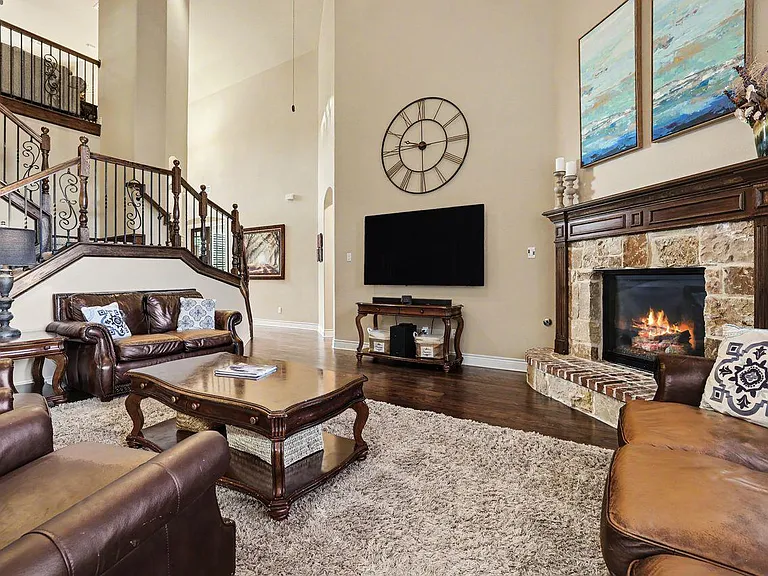 1919 Mulligan Dr — Photo 8