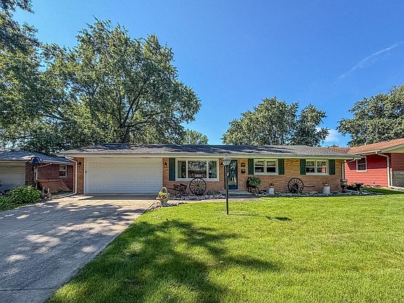 2nd image of 1348 Briarcliff Dr