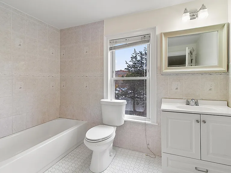 9 Park Ave — Photo 19