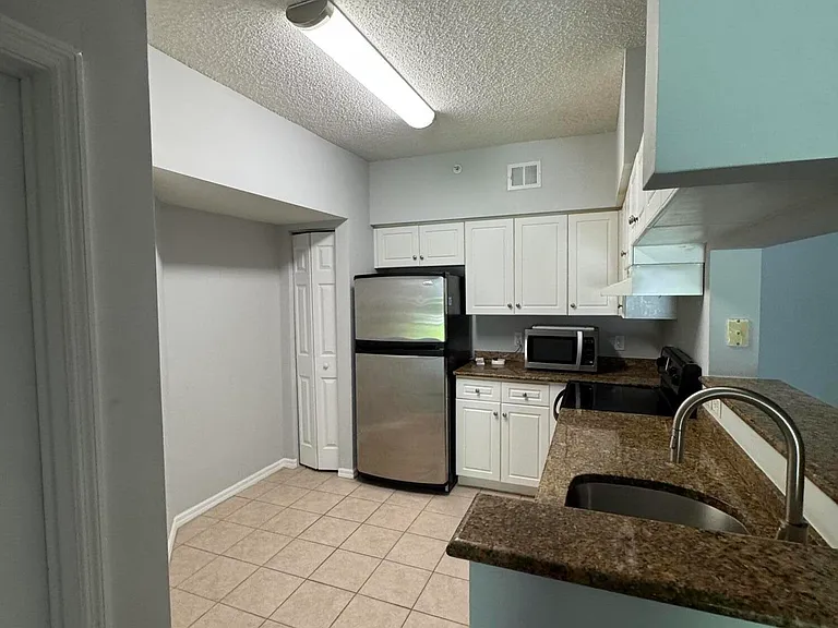 1106 Tuscany Way — Photo 10