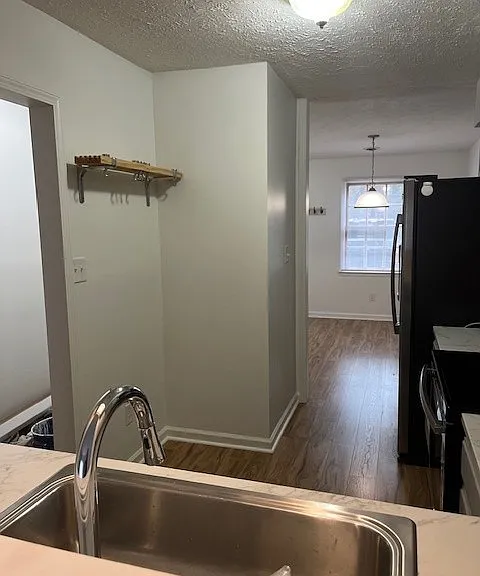 830 44th Ave N #L3 — Photo 5