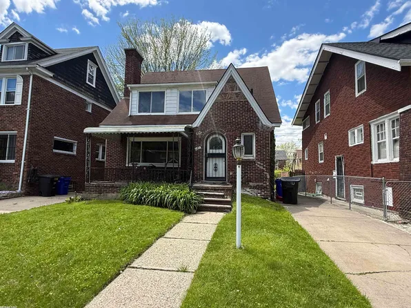 591 Chalmers St, Detroit, MI 48215