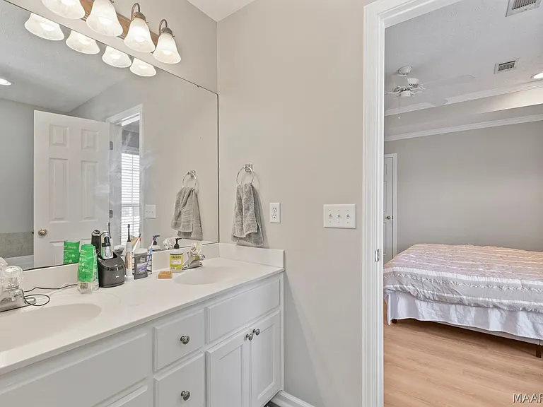 1225 Westfield Ln — Photo 14