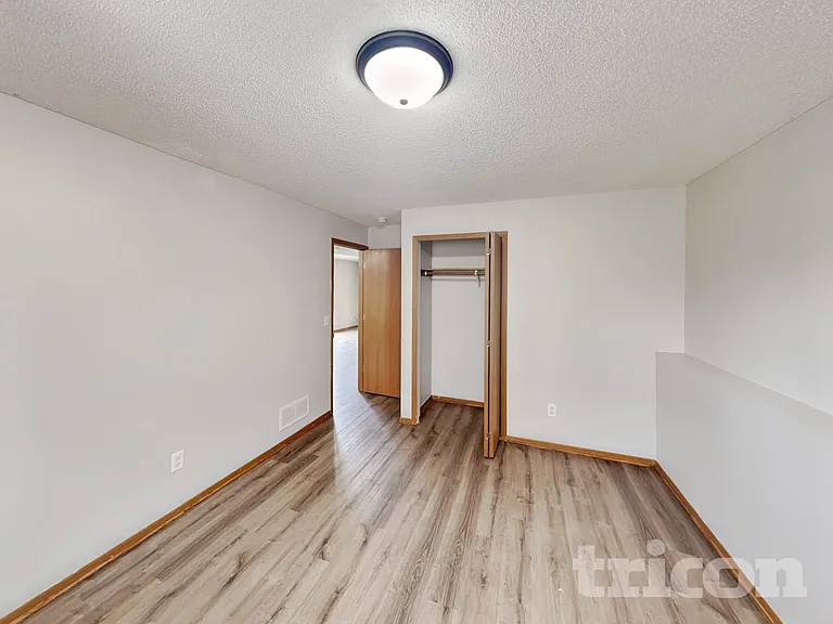 13734 Glenhurst Ln — Photo 16