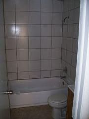 5th image of 7001 Watseka Ave