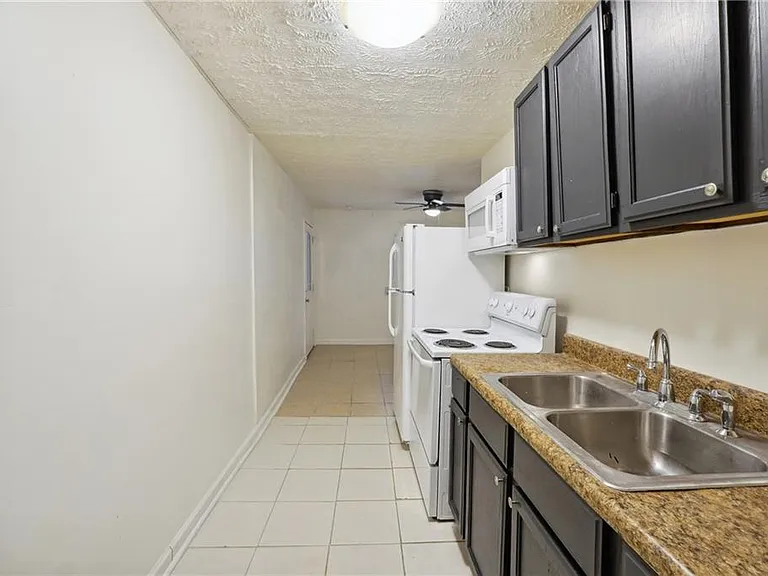 324 Brooks Ave #A — Photo 11