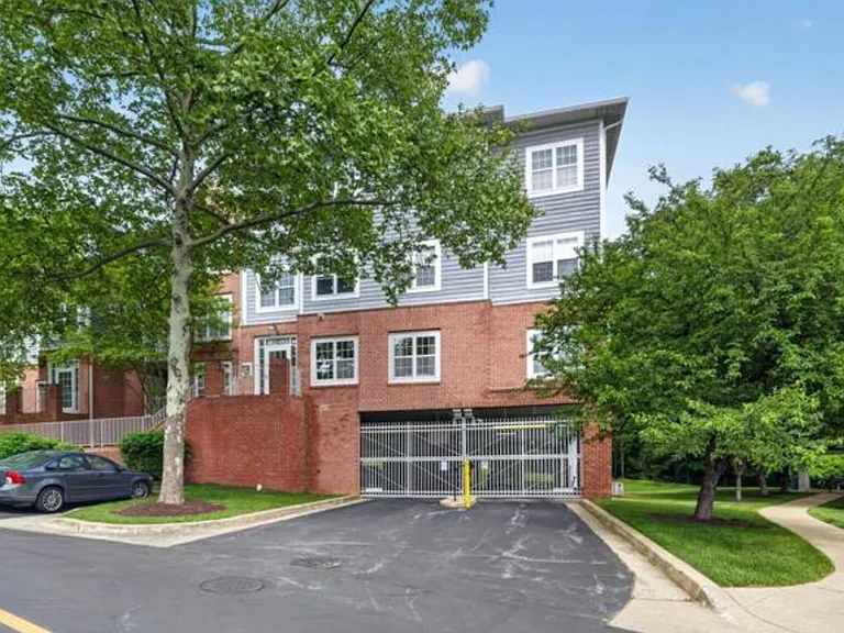 9119 Groffs Mill Dr #9119 — Photo 19