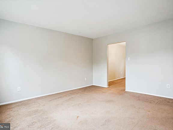 3rd image of 3331 Breckenridge Ct