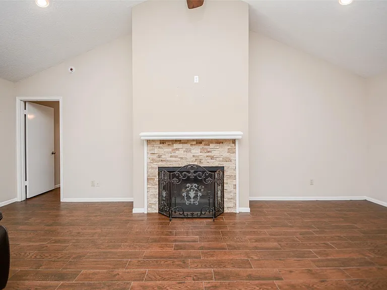 19635 Westbridge Ln — Photo 4