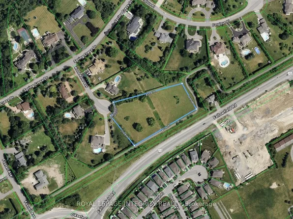 7 Wood Aster Bay, Ottawa, ON K2R 1B3