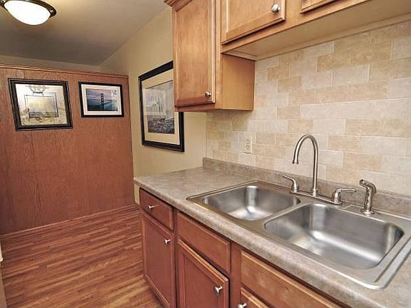 Fully Remodeled Kitchen