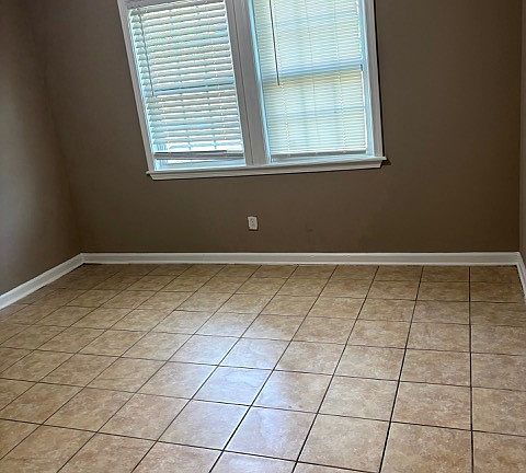 3rd image of 1152 Summer Brook Rd #1