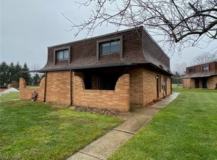 5266 Grafton Rd APT 14, Brunswick, OH 44212
