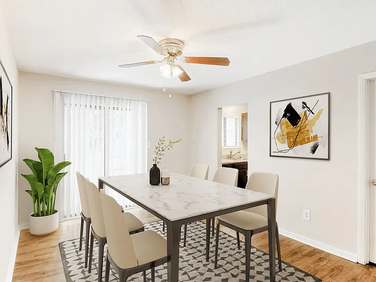 Regency Park Apartment Homes — Photo 12