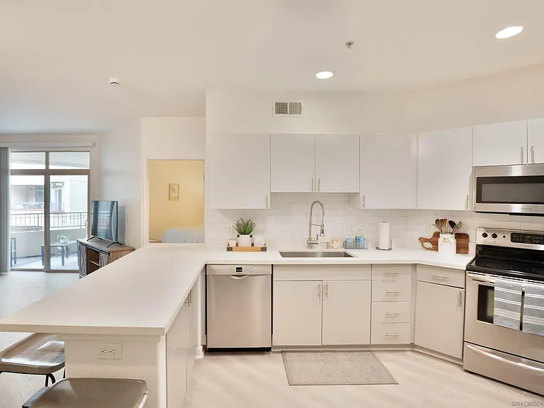 1501 Front St #329 — Photo 5