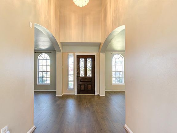4th image of 14715 Mission Hills Dr