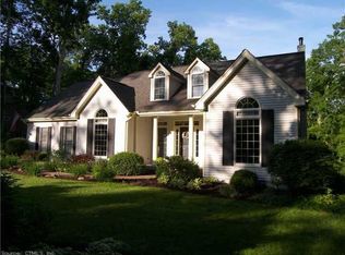 10 Evergreen Dr, Granby, CT 06035