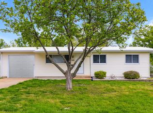 1485 Boulder Dr, Florissant, MO 63031