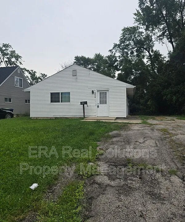 2236 Brentnell Ave