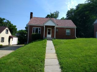 16 Solar Dr, Ambridge, PA 15003