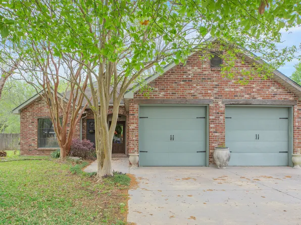 109 Briar Green Dr, Youngsville, LA 70592