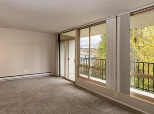 Four Seasons - Spacious 2 Bedroom 2 Bath along Montlake's Portage Bay, Seattle, Seattle, WA 98112