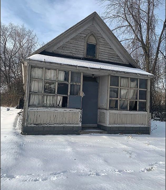1st image of 2386 E 38th St