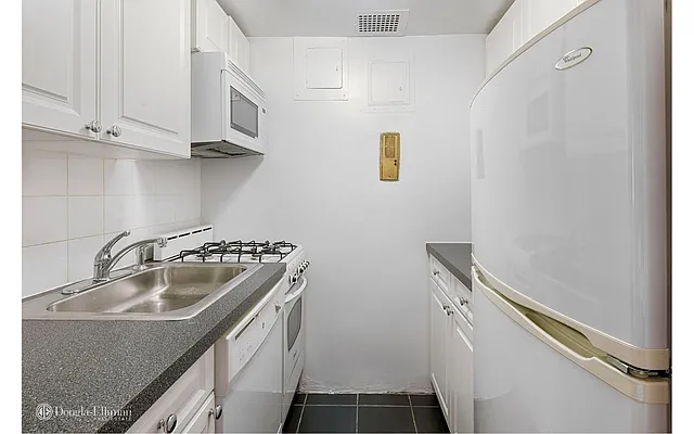 Rented by Douglas Elliman | media 12