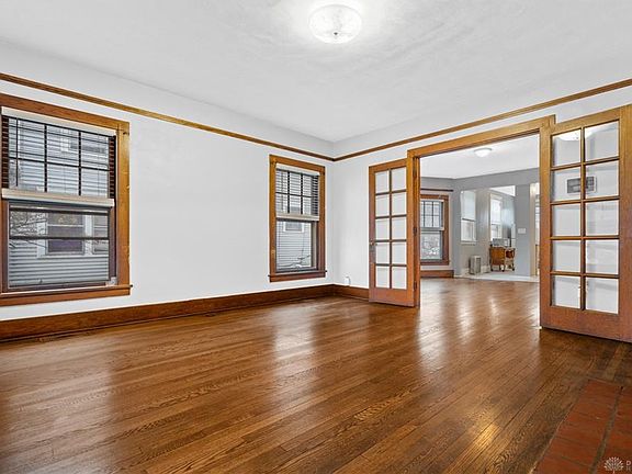 4th image of 112 W College Ave #114