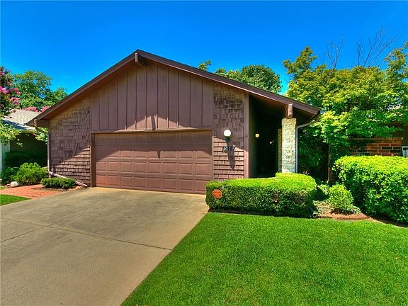 Hello! Please come inside and be amazed with this updated and well cared-for home.