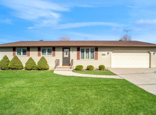 1817 S 26th St, Manitowoc, WI 54220