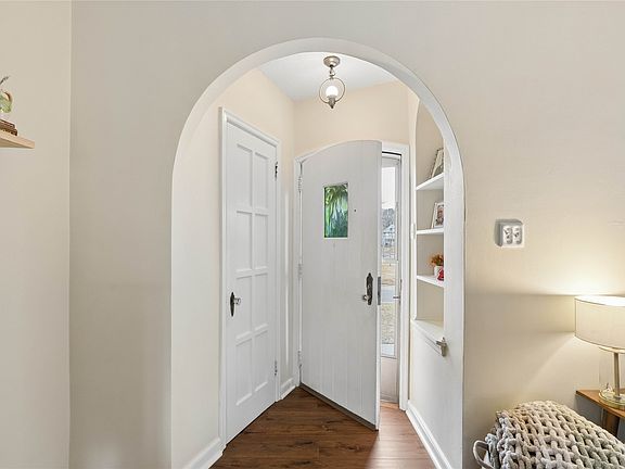5th image of 1002 38th St