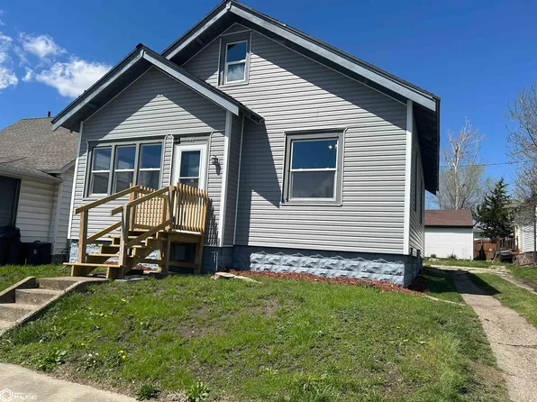 403 W Linn St, Marshalltown, IA 50158