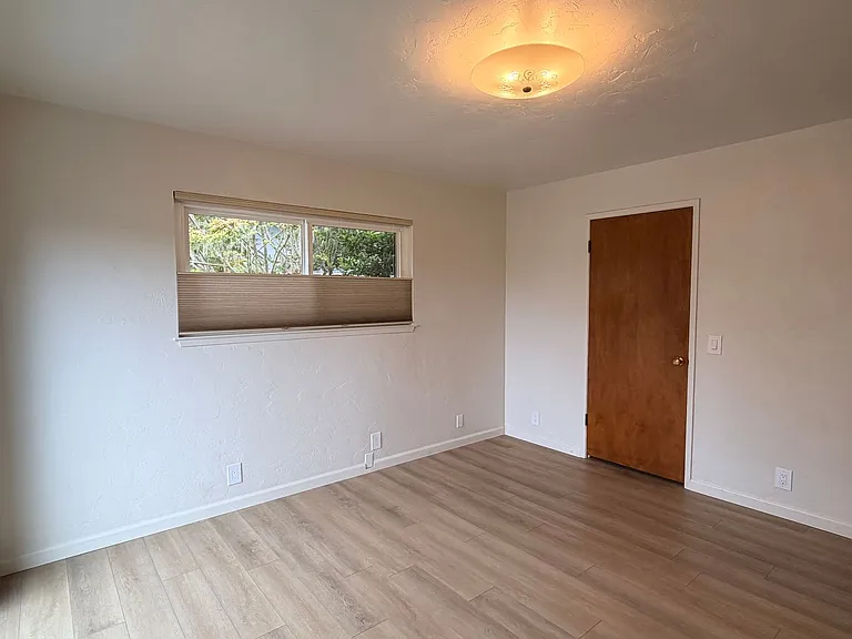 922 Maple St — Photo 25