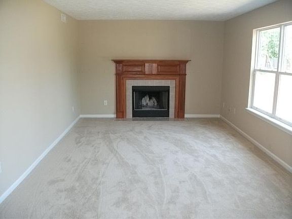 4th image of 7014 Thousand Oaks Ln