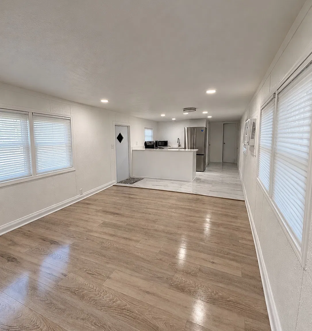 2 bed, 840 sqft, $1,200 — Photo 2