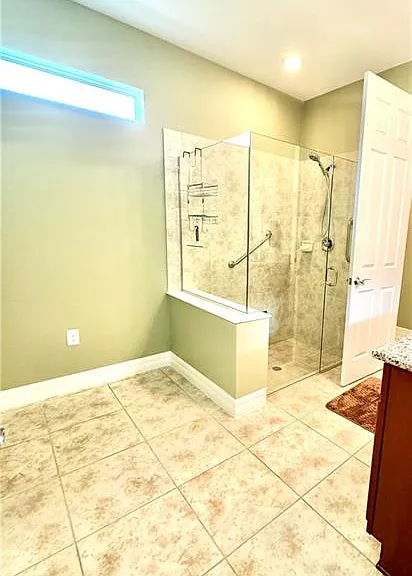 6421 Liberty St — Photo 22