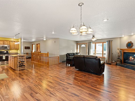 3rd image of 308 S 3rd St