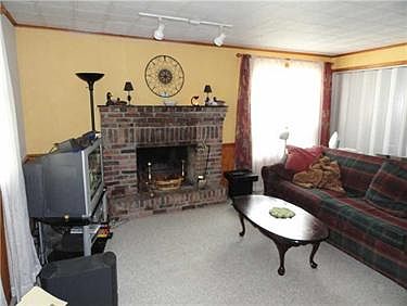 3rd image of 110 Misty Hollow Ln