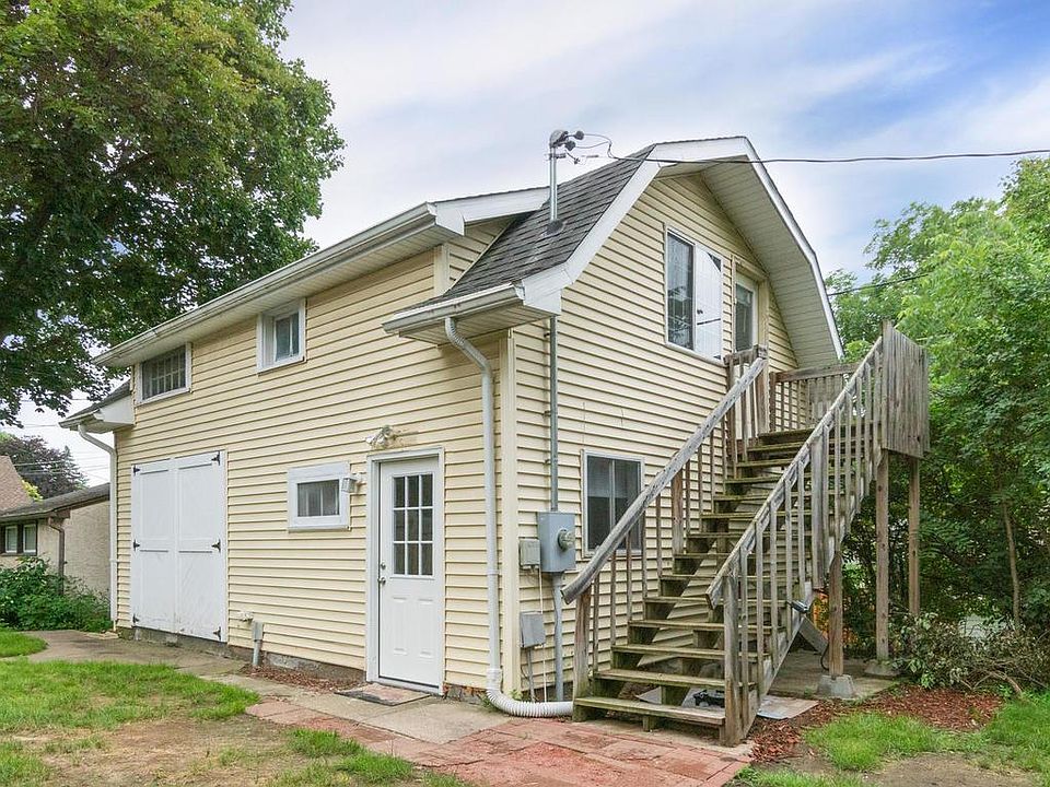 1st image of 704 Nebraska Ave E #1/2