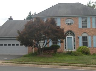 5362 Sequoia Farms Dr, Centreville, VA 20120