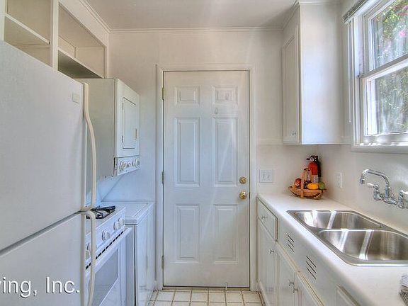 5th image of 143 Alma St APT 04