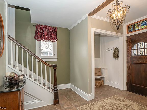 4th image of 411 4th St NE