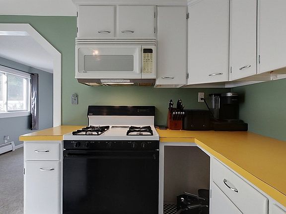 4th image of 538 Main St