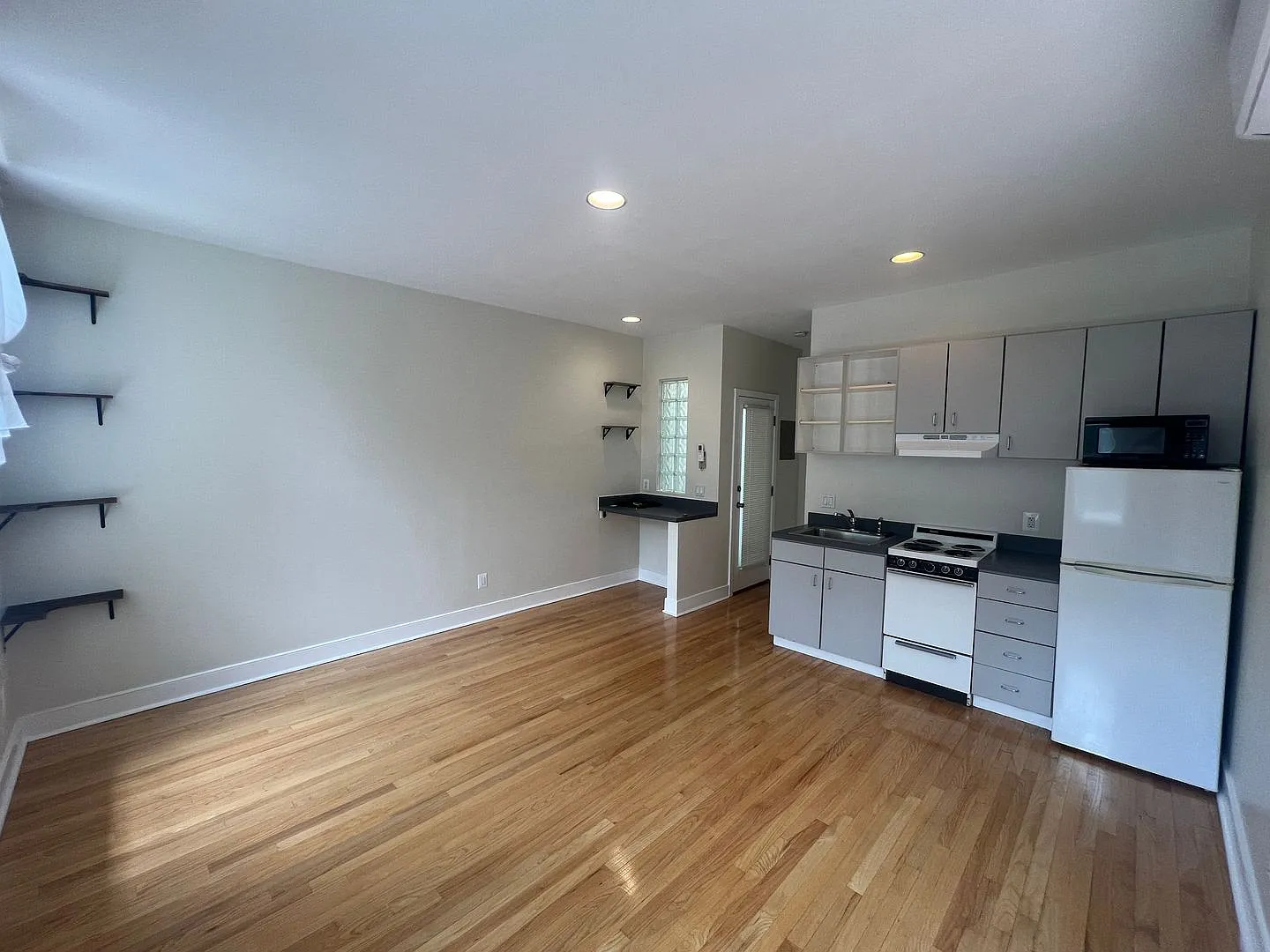 459 M St NW — Photo 2