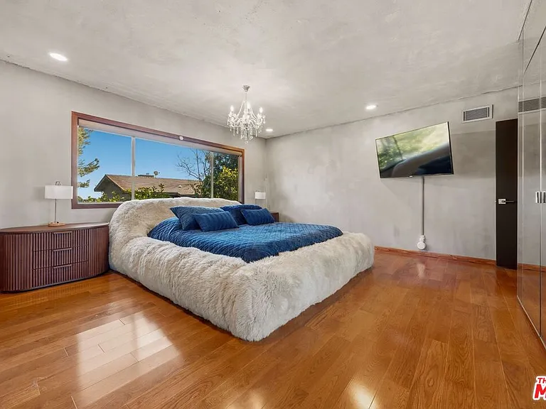 1133 Somera Rd — Photo 26