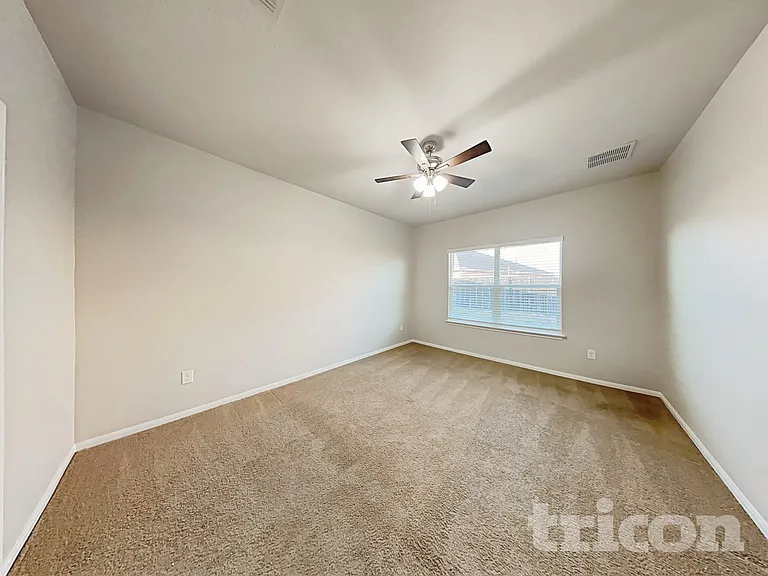 15012 Custis Ln — Photo 10